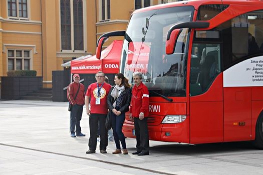 Akcje przed Dworcem Głównym PKP we Wrocławiu 2016