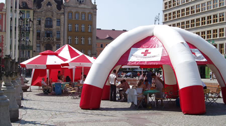 Ekipa na wrocławskim Rynku 28 07 2005