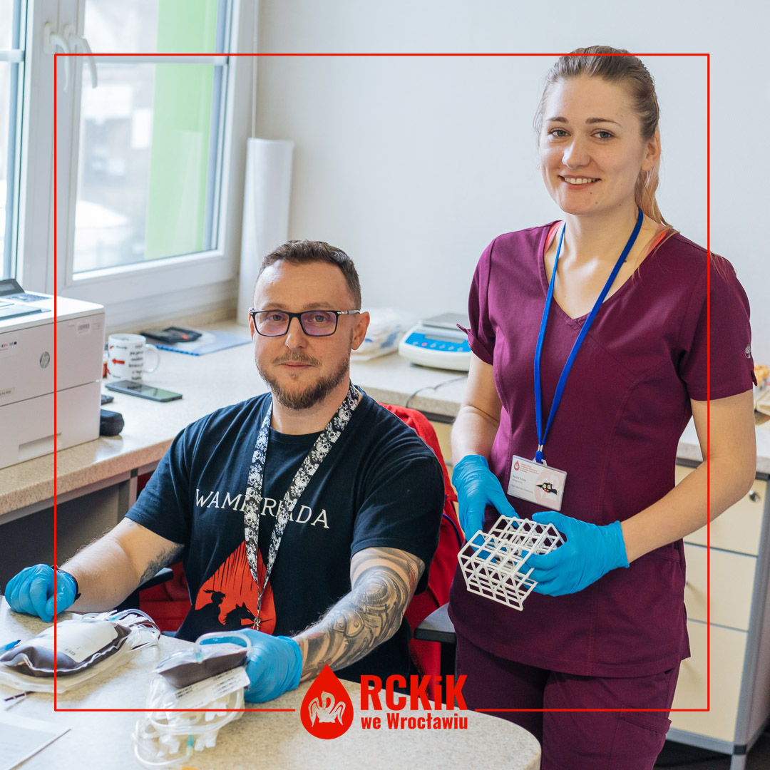 Nasze uśmiechnięte pielęgniarki i weseli pielęgniarze codziennie zachęcają do oddawania krwi!