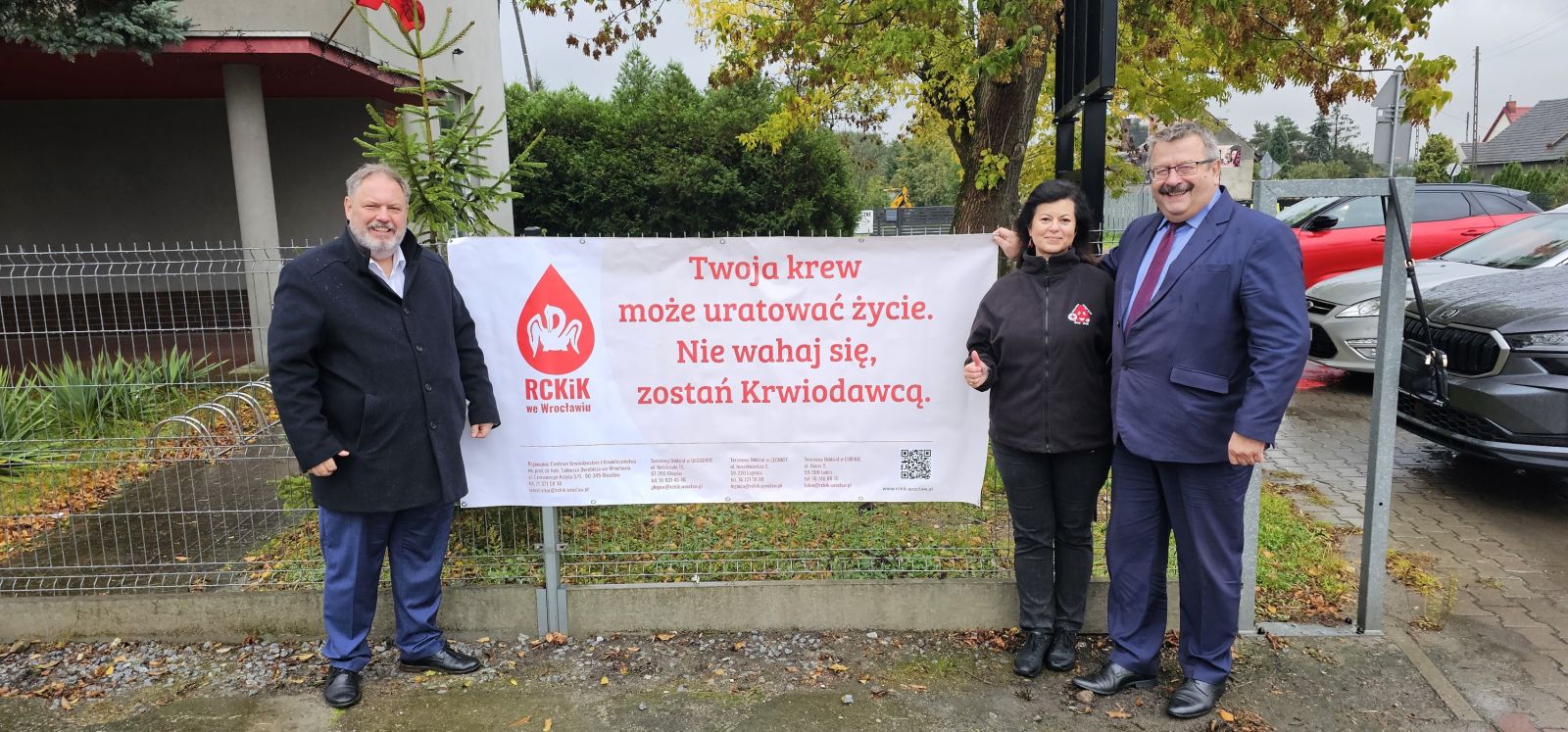 Banery promujące honorowe krwiodawstwo w Gminie Czernica